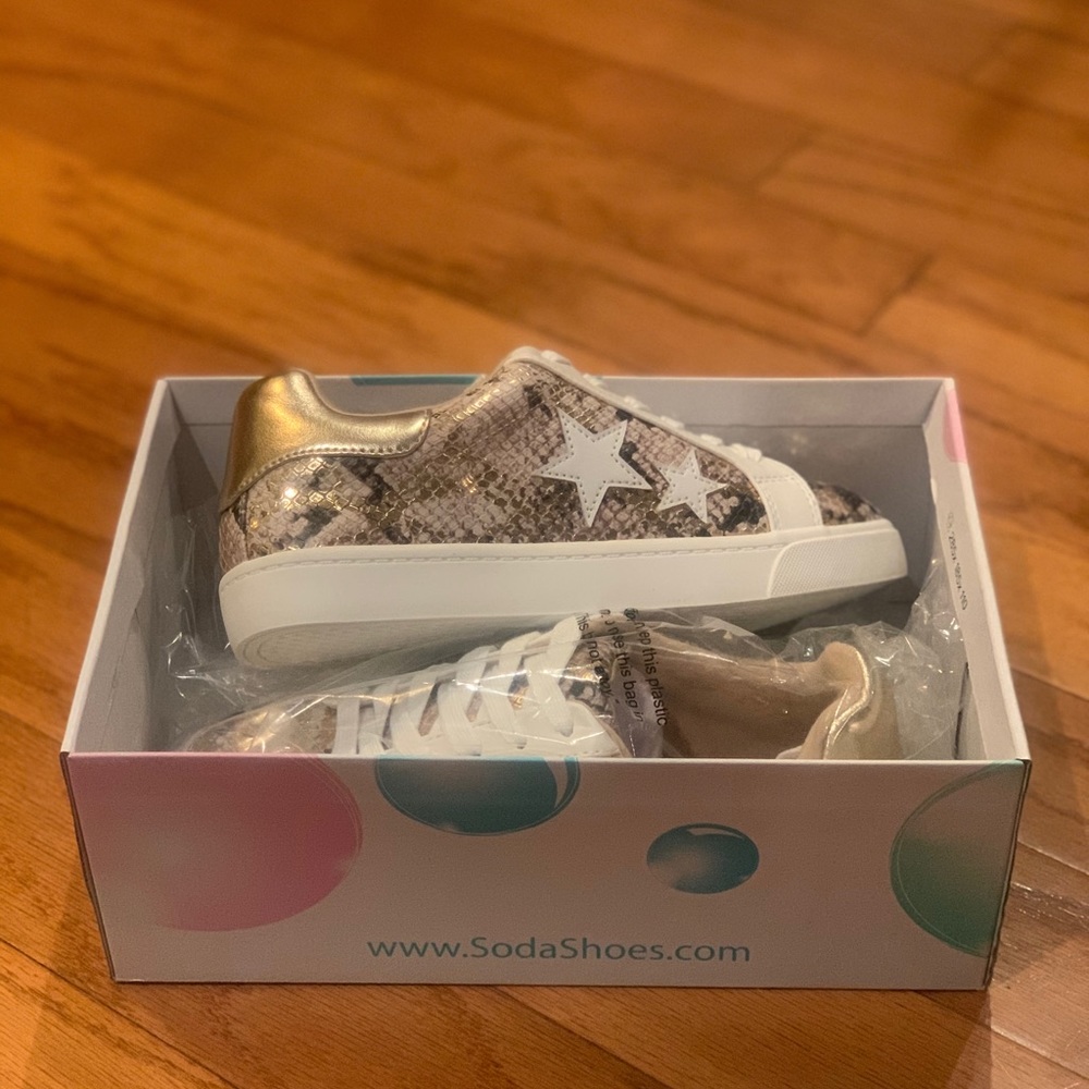 SODA sneaker snake skin